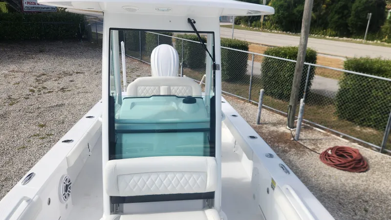 Slide: The Image of 2025 Everglades 253 Center Console boat with sleek design and modern features. - 7