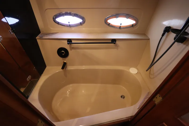 Slide: The Image of Cruisers Yachts 4450 Express Motoryacht 2000 - 50