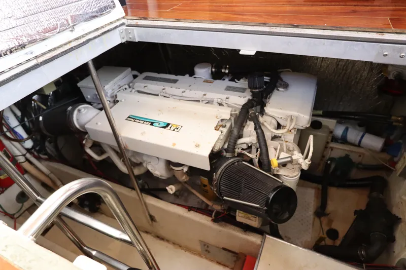 Slide: The Image of Cruisers Yachts 4450 Express Motoryacht 2000 - 53