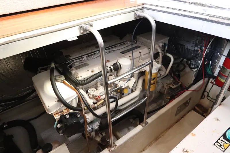 Slide: The Image of Cruisers Yachts 4450 Express Motoryacht 2000 - 54