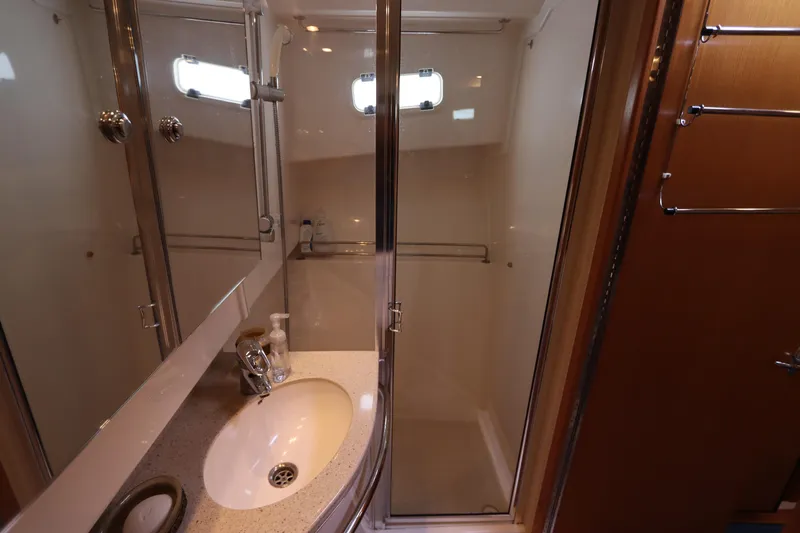 Slide: The Image of Cabo 40 Hardtop Express 2007 - 51