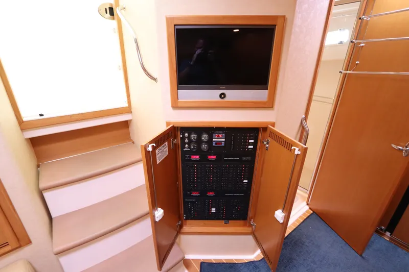 Slide: The Image of Cabo 40 Hardtop Express 2007 - 52