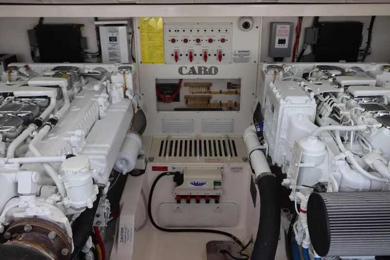 Slide: The Image of Cabo 40 Hardtop Express 2007 - 55