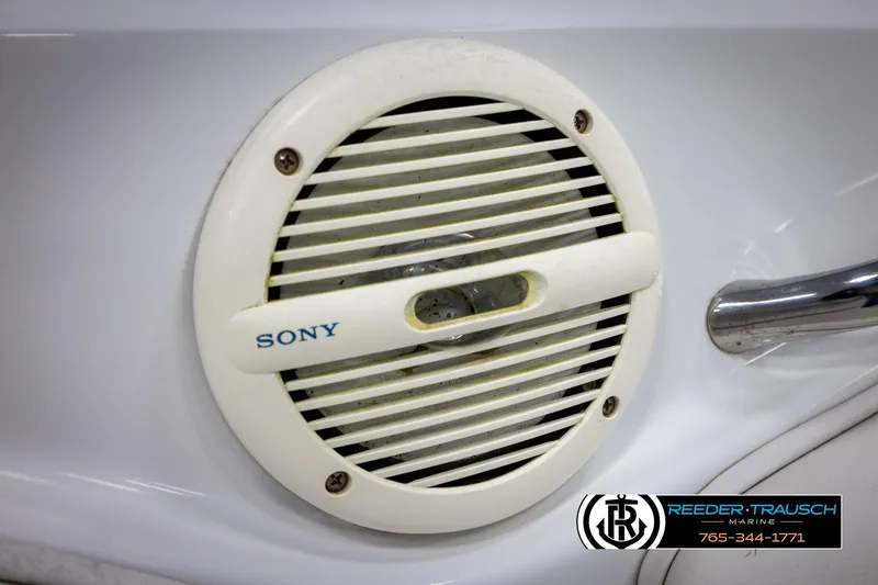 Slide: The Image of 2005 Crownline 216 LS boat with Sony speaker detail. - 38