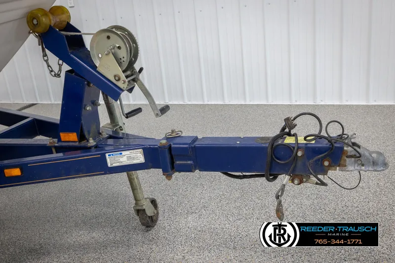 Slide: The Image of Crownline Boats 216 LS 2005 - 52