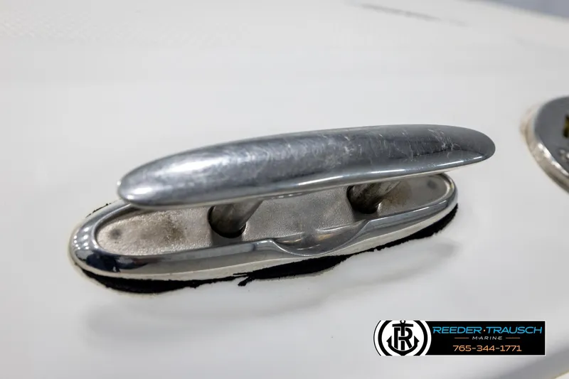 Slide: The Image of Crownline Boats 216 LS 2005 - 54