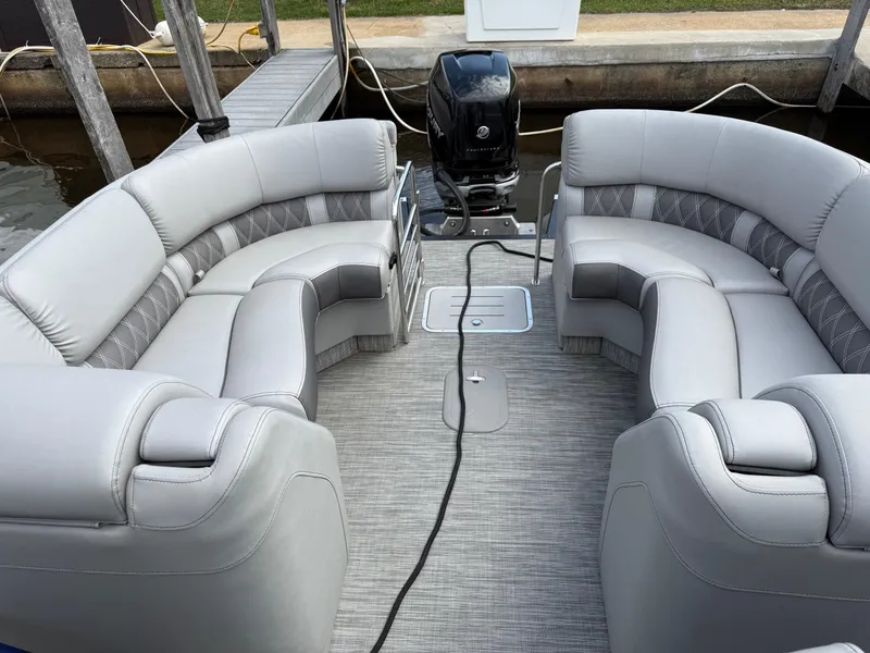 Slide: The Image of Luxurious seating on a 2020 Bennington R 25 RFBWA Fastback pontoon boat. - 11