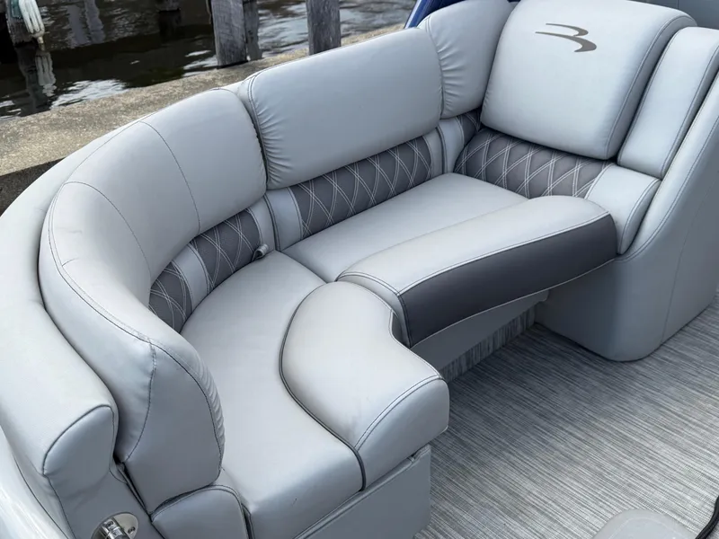 Slide: The Image of Luxurious seating on a 2020 Bennington R 25 RFBWA Fastback pontoon boat. - 8