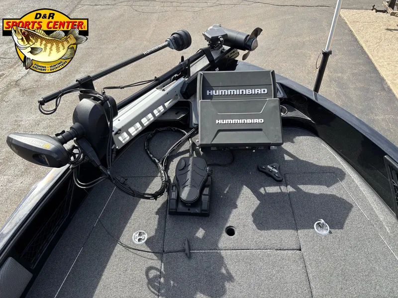 Slide: The Image of 2021 Ranger 1880MS boat deck with Humminbird electronics at D&R Sports Center. - 5