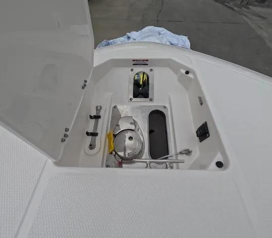 Slide: The Image of Robalo 257 Dual Console New Model In Stock 2025 - 52