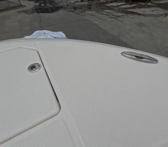 Slide: The Image of Robalo 257 Dual Console New Model In Stock 2025 - 53