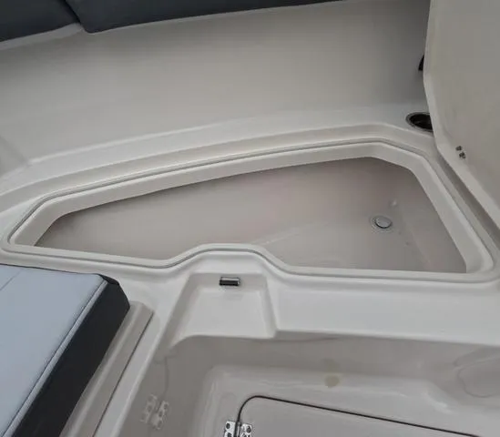 Slide: The Image of Robalo 257 Dual Console New Model In Stock 2025 - 55