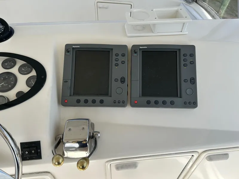 Slide: The Image of 2003 Ocean 40 Super Sport - 25