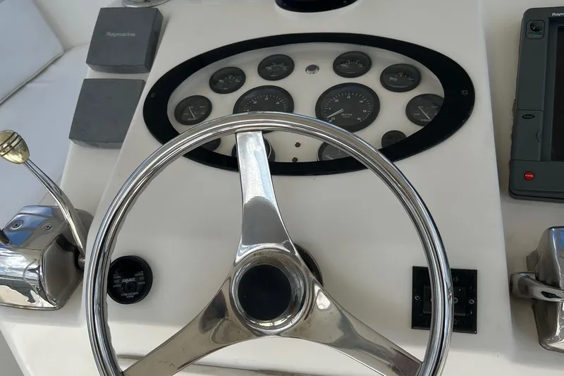 Slide: The Image of 2003 Ocean 40 Super Sport - 26