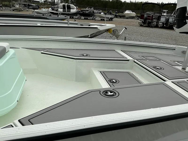 Slide: The Image of Excel 220 Bay Pro Elite 2025 - 10