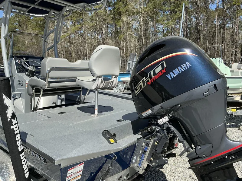 Slide: The Image of 2025 Xpress Hyper-Lift H22B boat with Yamaha VMAX engine, featuring Terrova and stereo system. - 6