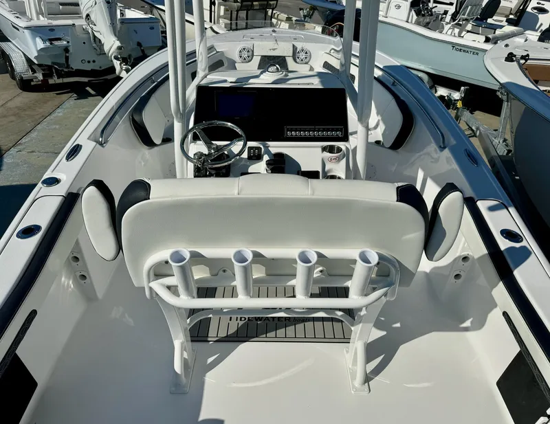 Slide: The Image of Tidewater 220 LXF 2025 - 4