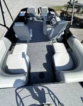 Slide: The Image of Lowe SF 212 WT Sport Fish 2025 - 10