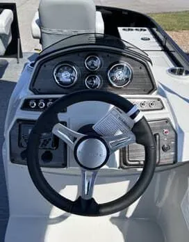 Slide: The Image of Lowe SF 212 WT Sport Fish 2025 - 9