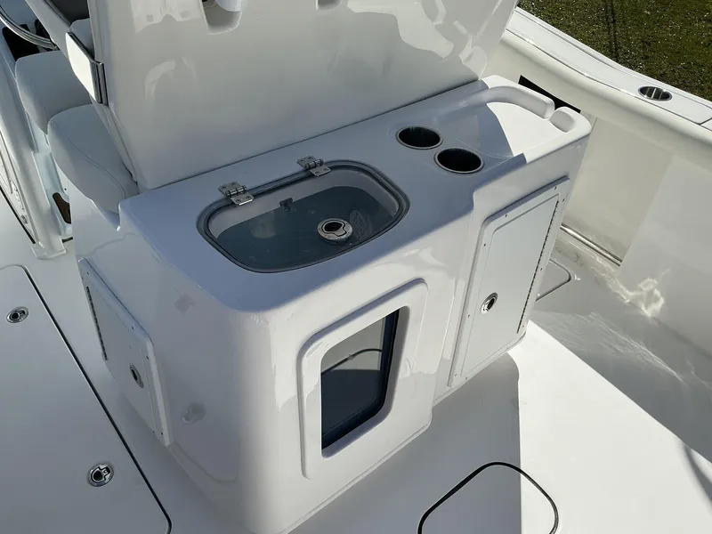 Slide: The Image of Tidewater 272 CC Adventure 2025 - 25