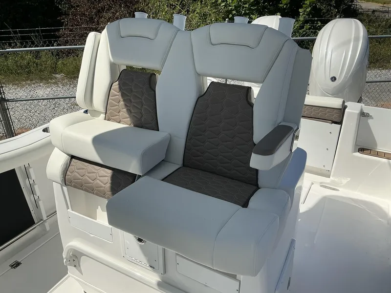 Slide: The Image of Tidewater 272 CC Adventure 2025 - 29