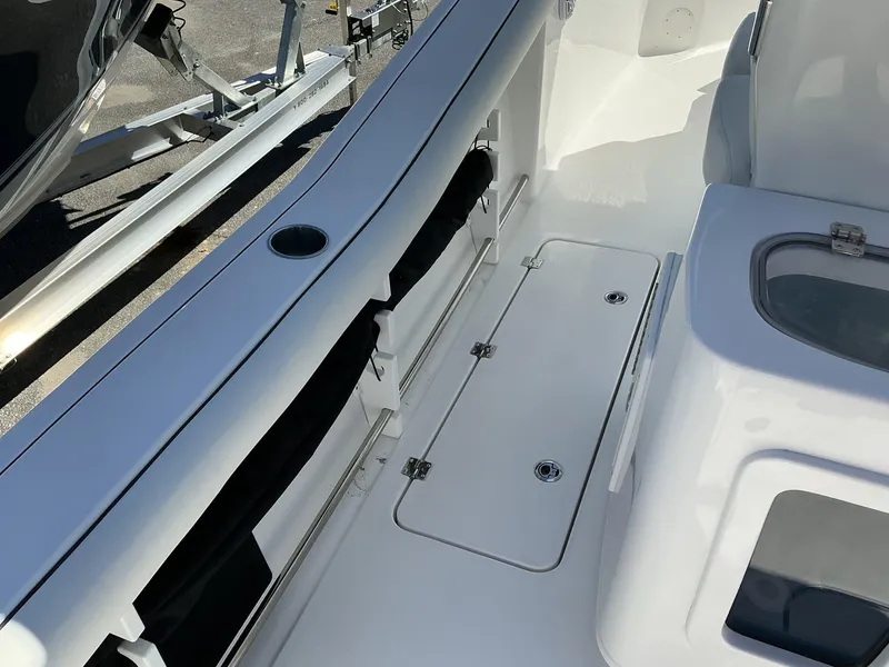 Slide: The Image of Tidewater 272 CC Adventure 2025 - 31