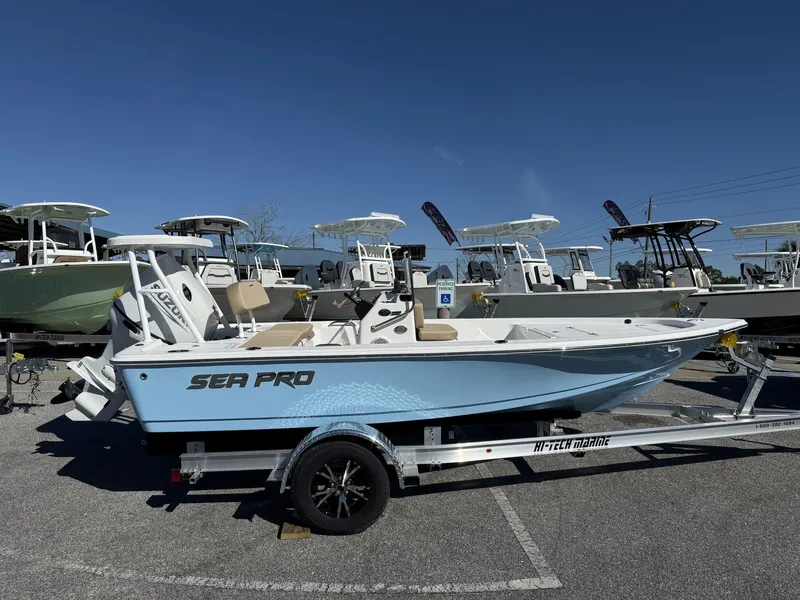 Slide: The Image of Sea Pro 172 Bay 2025 - 1