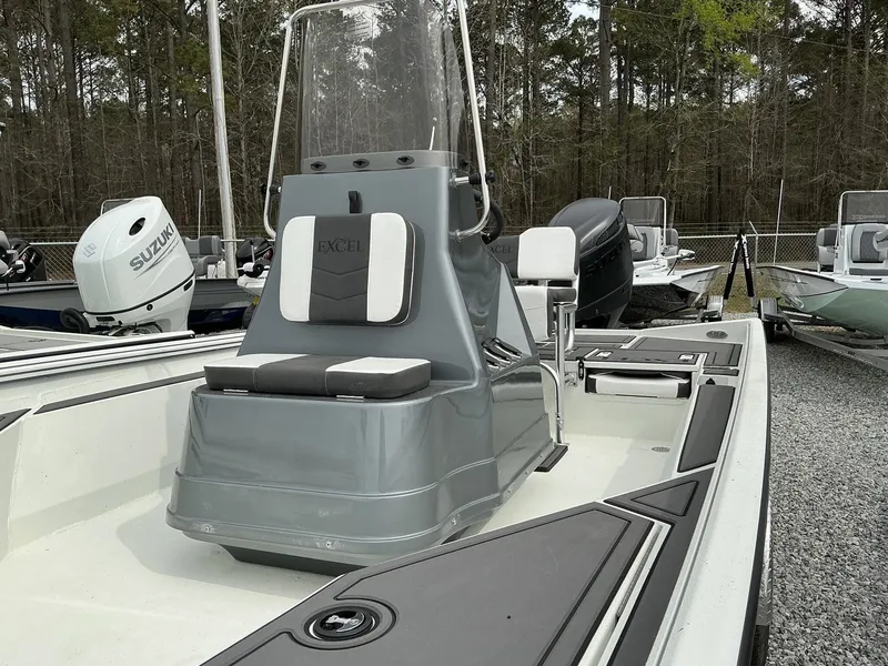 Slide: The Image of Excel 230 Bay Pro 2025 - 15