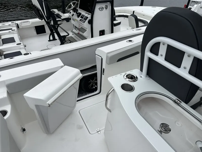 Slide: The Image of Sea Pro 262 DLX 2025 - 28