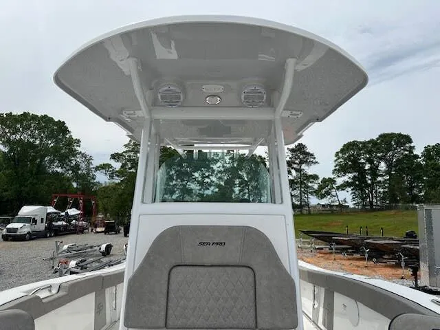 Slide: The Image of Sea Pro 242 2024 - 14