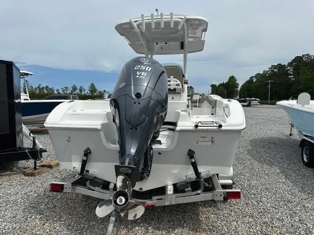 Slide: The Image of Sea Pro 242 2024 - 5