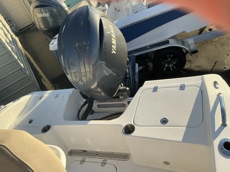 Slide: The Image of Sea Pro 202 Center Console 2024 - 14