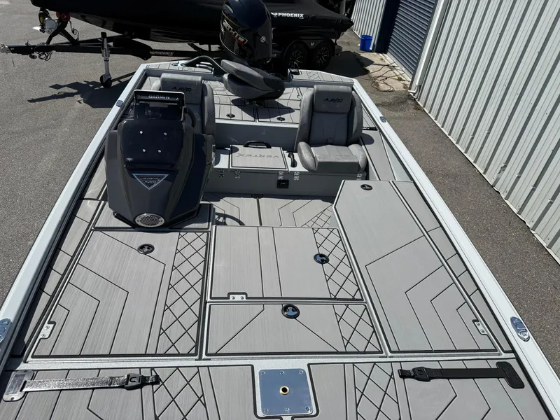 Slide: The Image of Avid 18 Vertex 2025 - 6