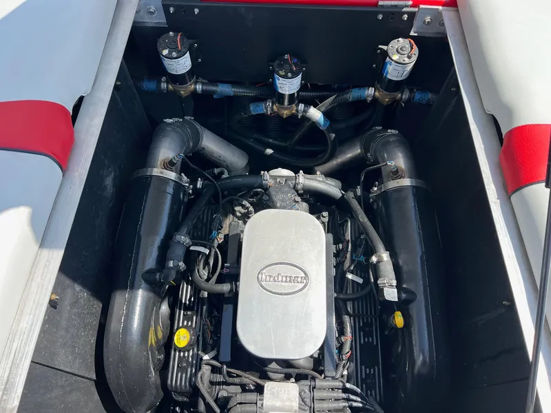 Slide: The Image of 2013 Moomba Mojo 2.5 engine compartment with Indmar engine, detailed view. - 16