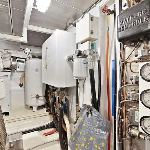 Slide: The Image of Vic Franck 65 Motor Yacht 1991 - 66