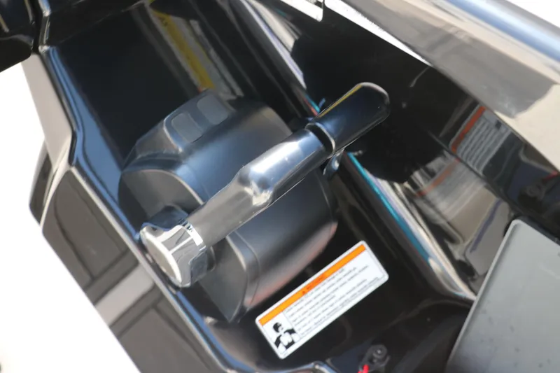Slide: The Image of 2018 Yamaha Boats AR240 HO throttle control lever close-up. - 27
