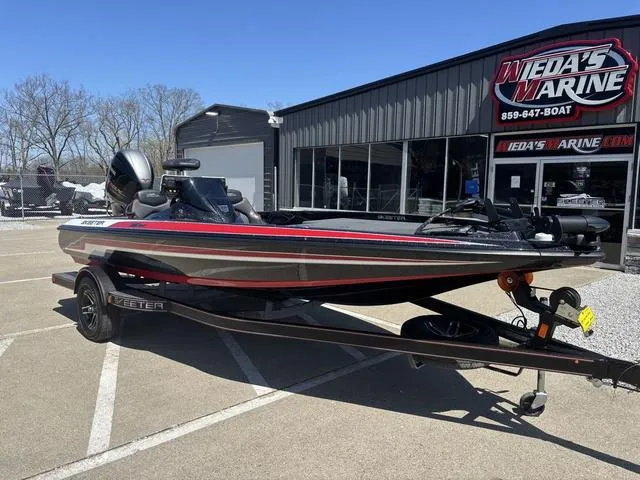 Slide: The Image of 2022 Skeeter ZX150 boat parked at Ieda's Marine dealership. - 8