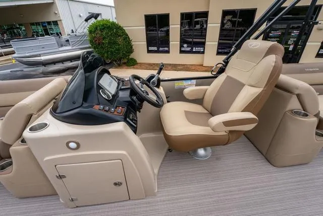 Slide: The Image of Veranda VR22RC Luxury Tri-Toon 2023 - 13