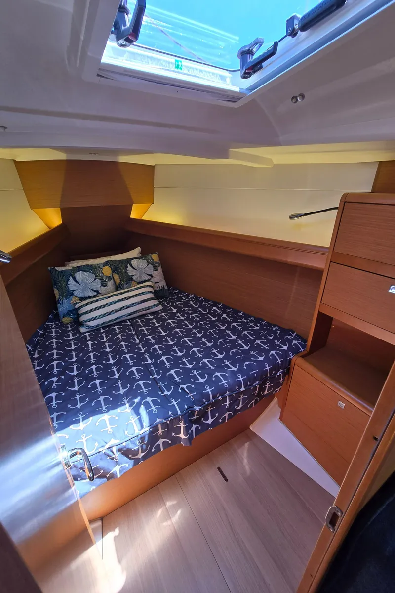 Slide: The Image of Jeanneau Sun Odyssey 389 2017 - 39