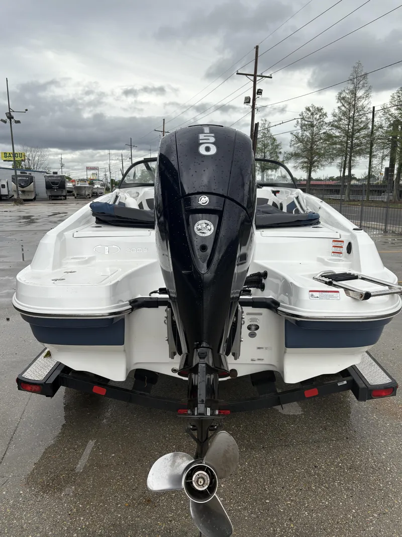 Slide: The Image of Tahoe TS 200 2022 - 11