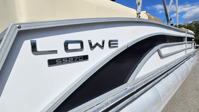 Slide: The Image of Lowe SS270 EWT 2023 - 7