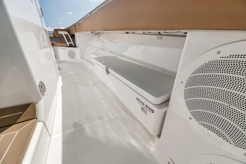 Slide: The Image of HCB 42 Lujo 2022 - 54