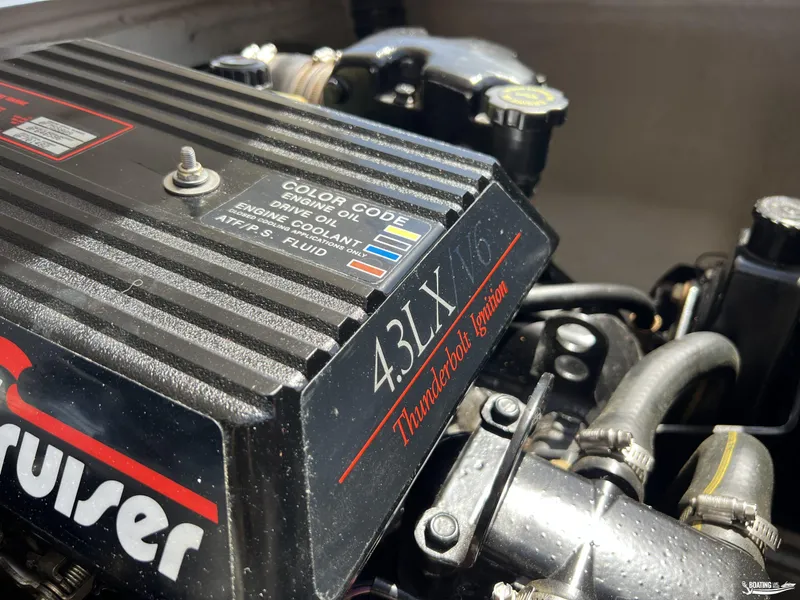 Slide: The Image of Close-up of a 1996 Donzi Sweet 16 engine, featuring MerCruiser 4.3LX V6 Thunderbolt Ignition. - 15