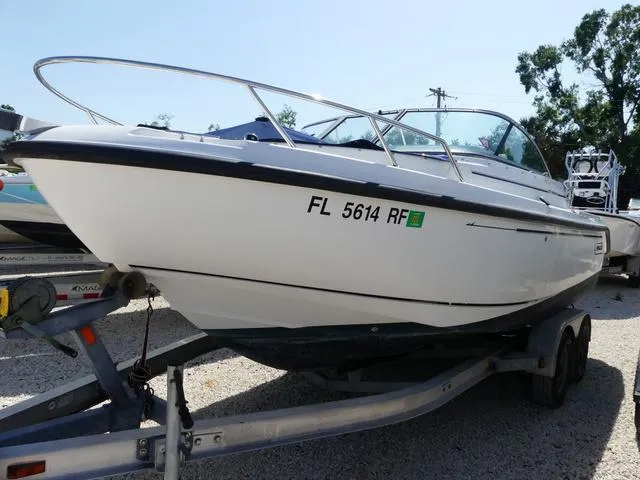 Slide: The Image of Boston Whaler 210 2008 - 3
