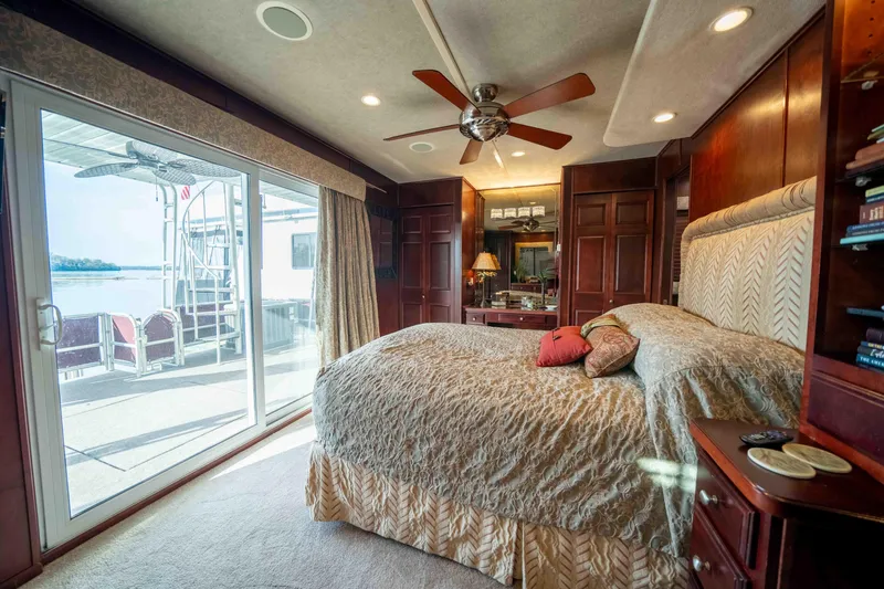 Slide: The Image of Sumerset Houseboat 1999 - 55