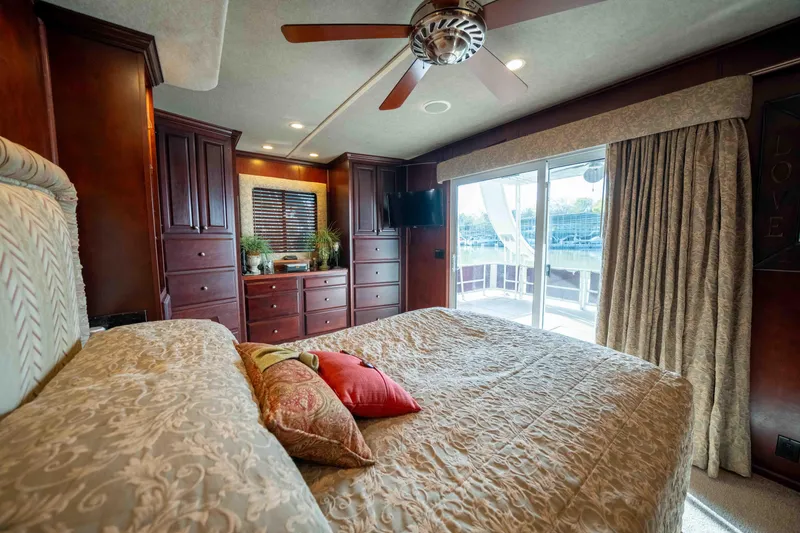 Slide: The Image of Sumerset Houseboat 1999 - 59