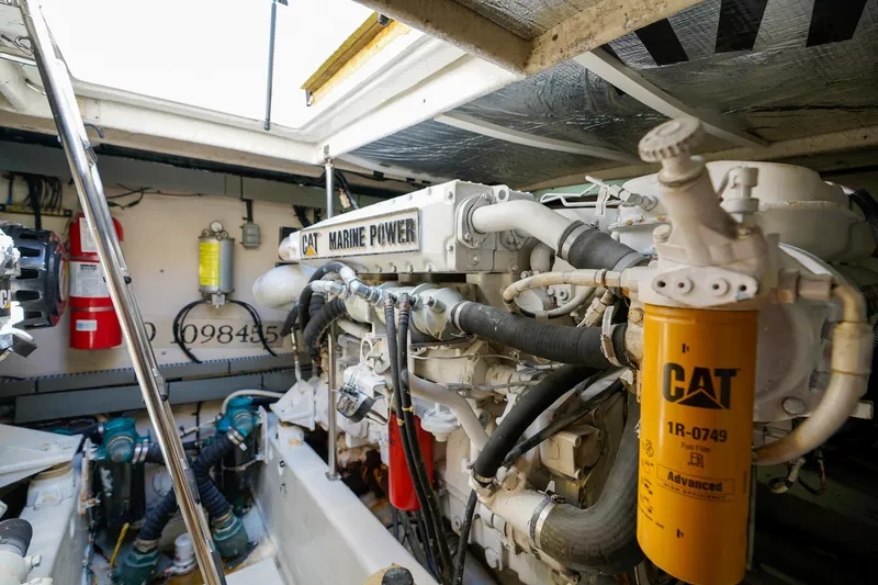 Slide: The Image of Engine room of 2000 Sea Ray 510 Sundancer with CAT Marine Power engine. - 39