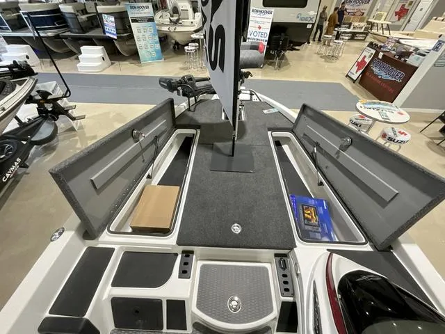 Slide: The Image of Caymas CX 19 PRO 2025 - 14