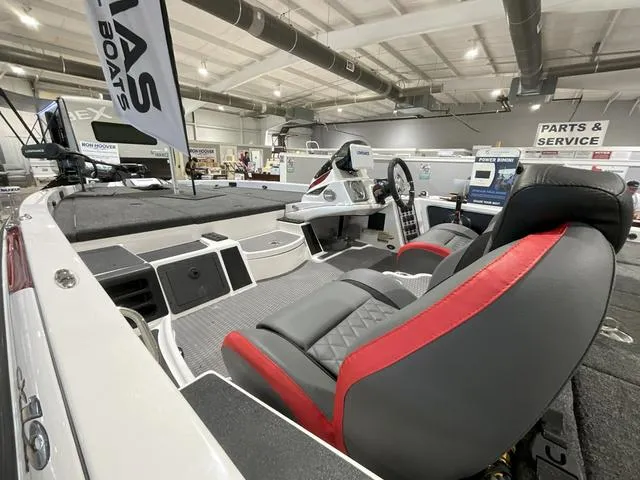 Slide: The Image of Caymas CX 19 PRO 2025 - 7