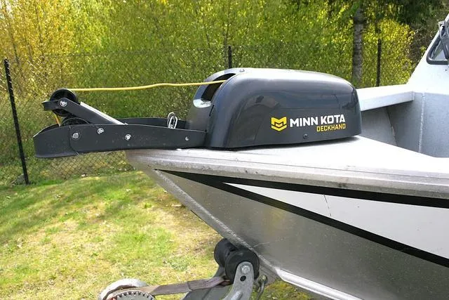 Slide: The Image of 2003 Hewescraft 160 Sportsman with Minn Kota Deckhand anchor system. - 11